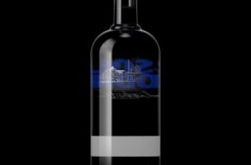 Absolut Vodka 1000ml Back Black Background LR kopia